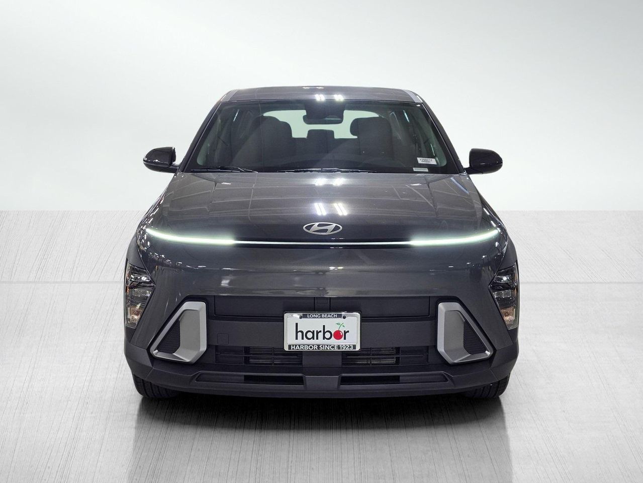 2026 Hyundai Kona SE photo 2