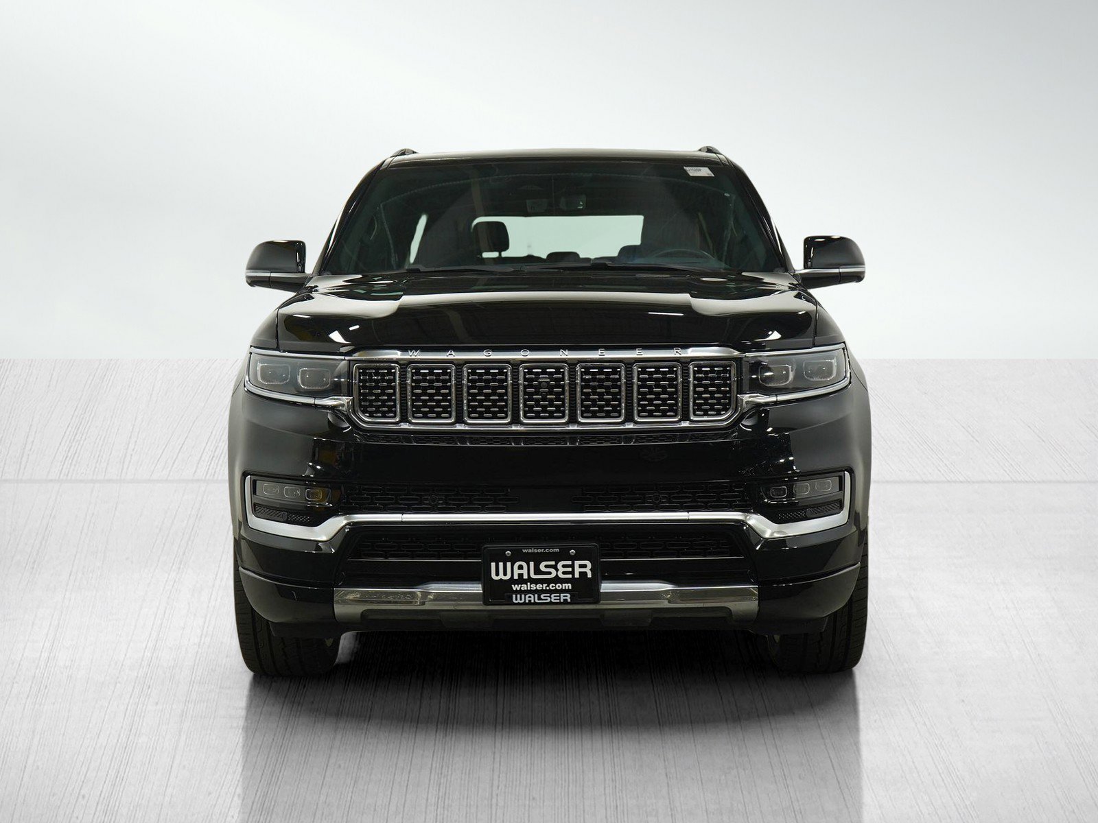 2022 Jeep Grand Wagoneer II photo 2