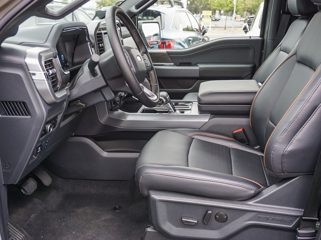 2025 Ford F-150 Lariat photo 16
