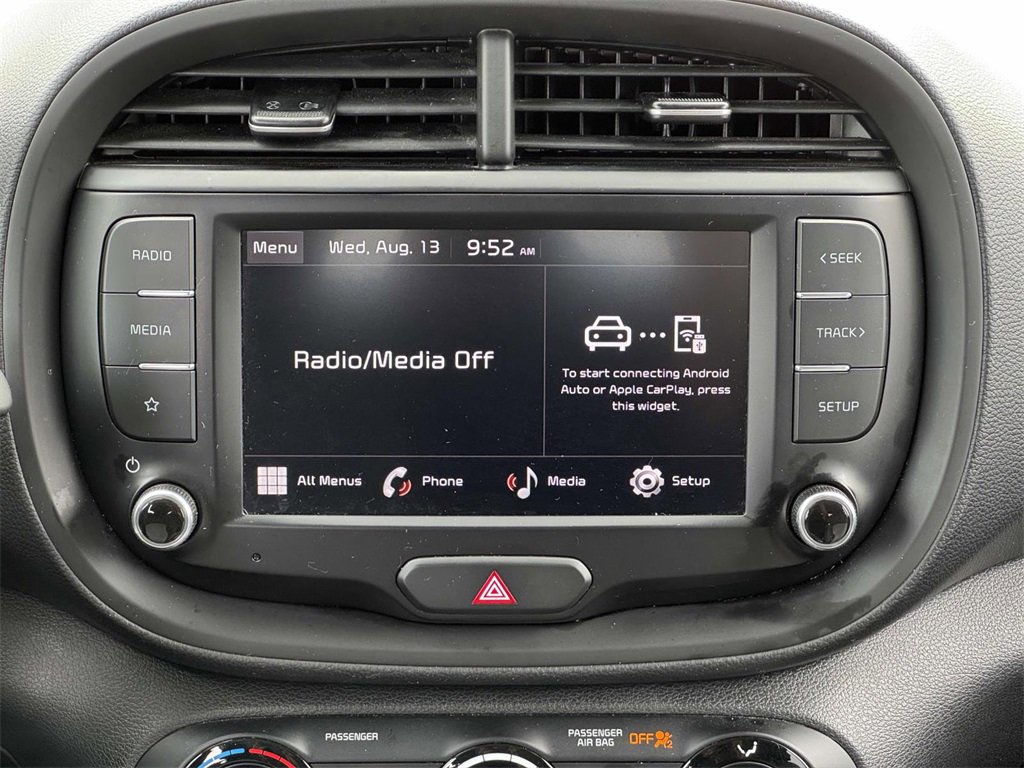 2023 Kia Soul LX photo 3
