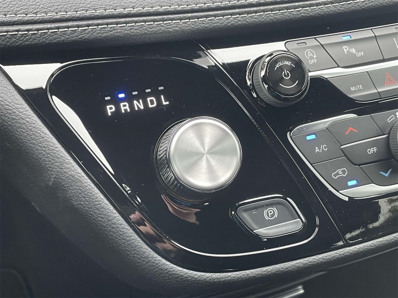 2026 Chrysler Pacifica photo 19