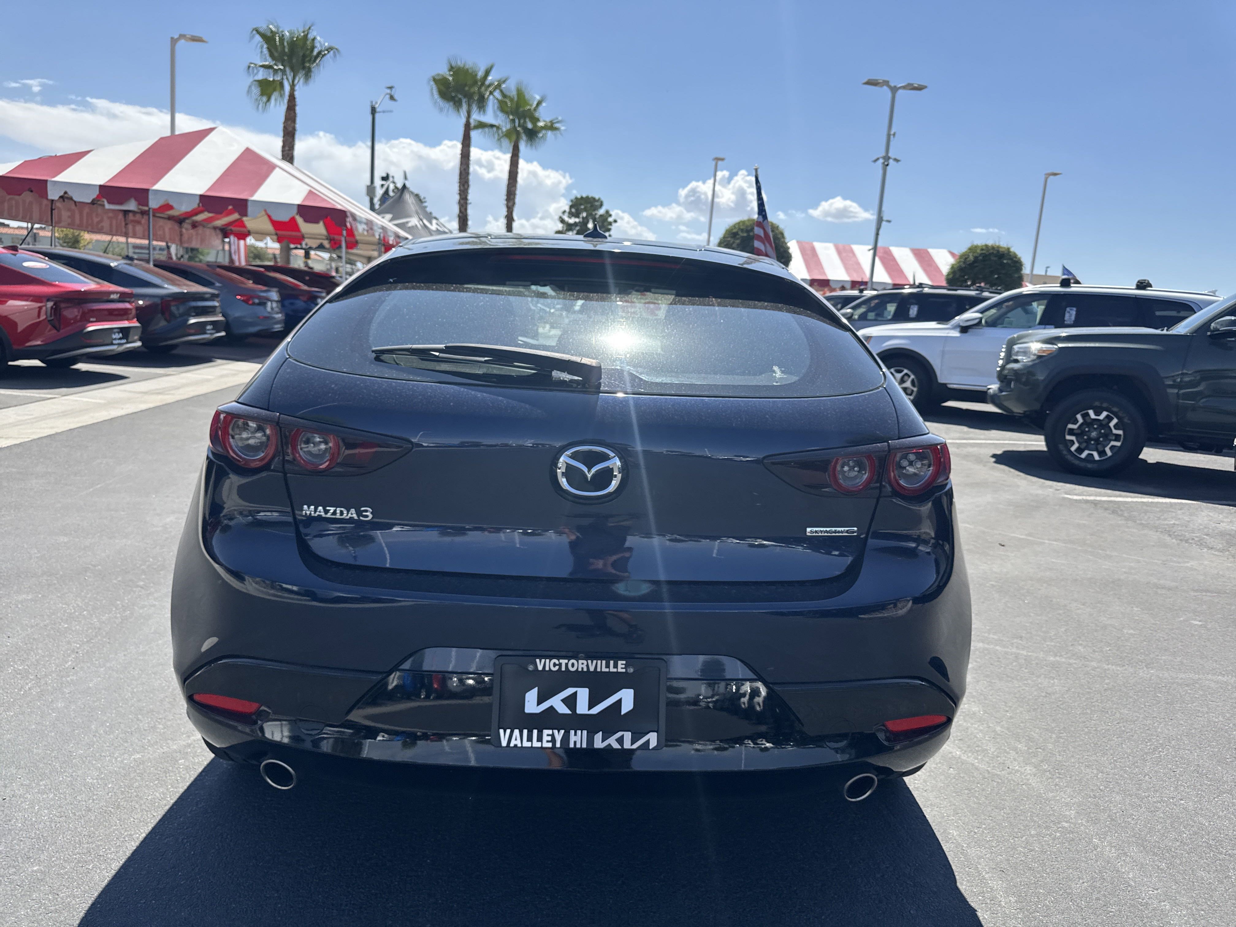 2019 Mazda Mazda3 Hatchback Premium photo 4