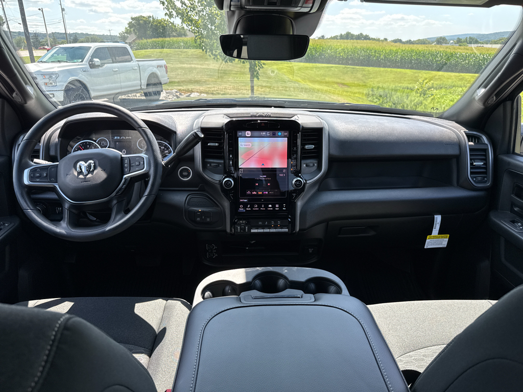 2025 Ram 2500 Tradesman photo 3