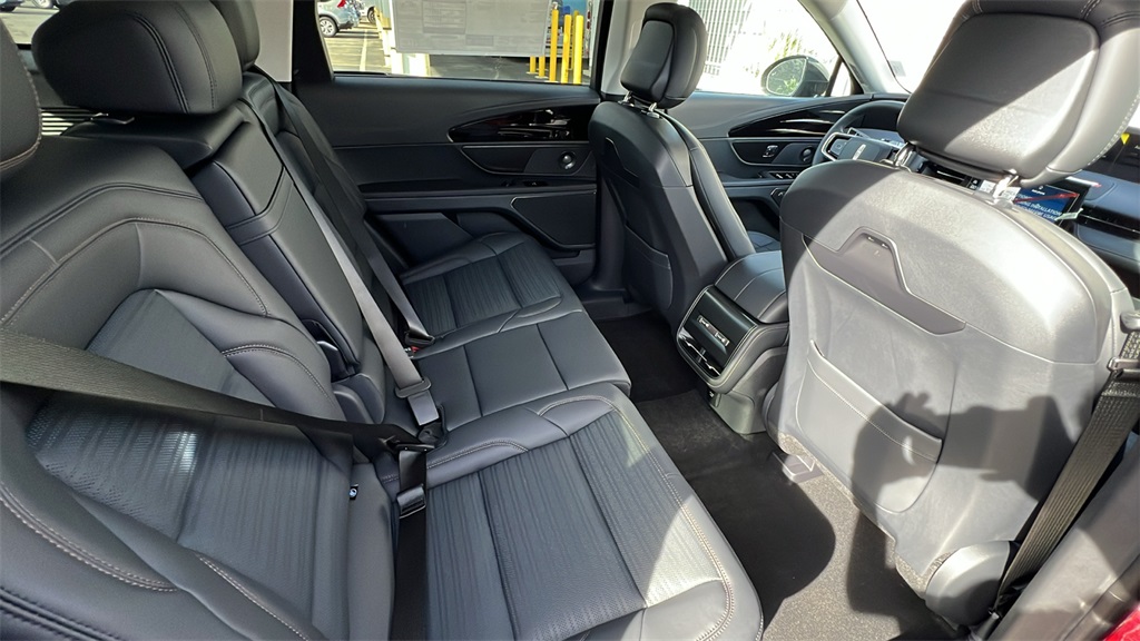 2026 Lincoln Nautilus Reserve photo 4