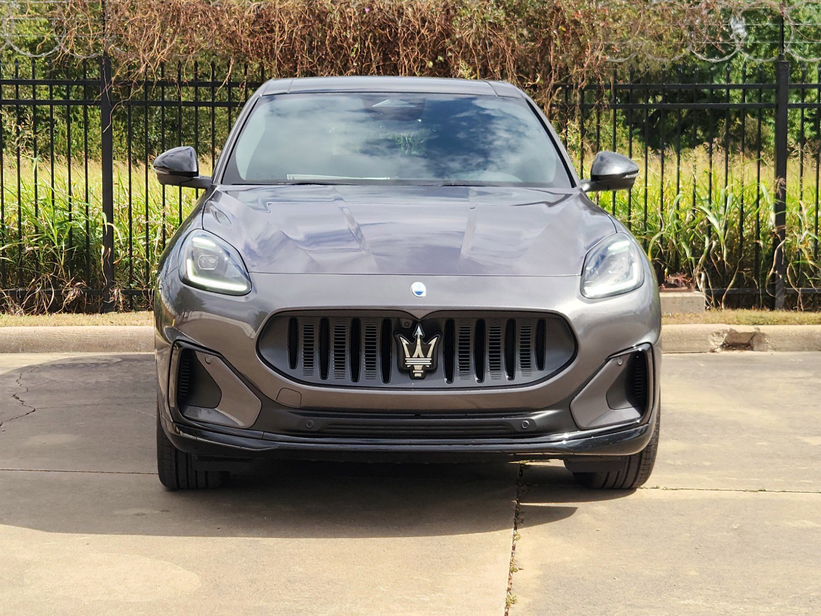 2025 Maserati Grecale photo 2
