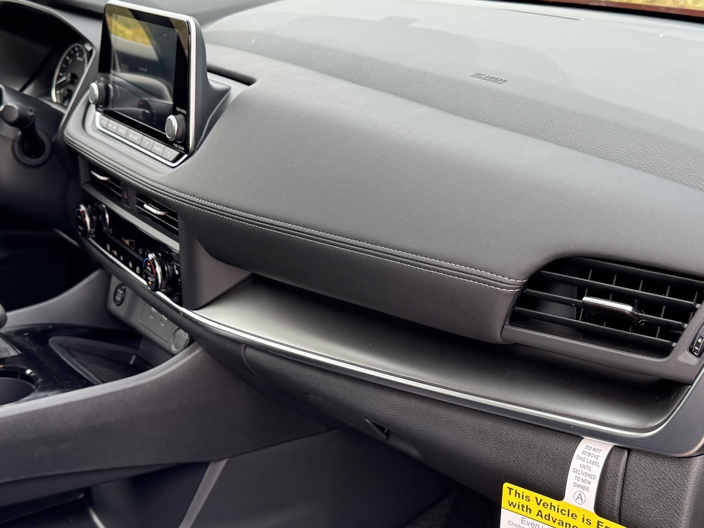 2026 Nissan Rogue SV photo 26