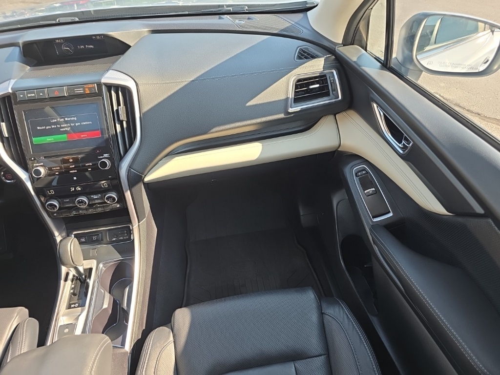 Used 2022 Ice Silver Metallic Subaru Limited image 17