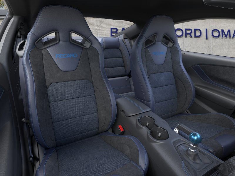 2025 Ford Mustang Dark Horse Premium photo 2