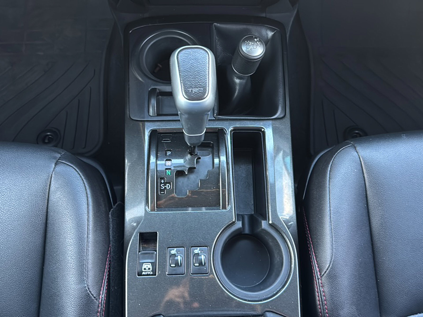 2016 Toyota 4Runner TRD Pro photo 31