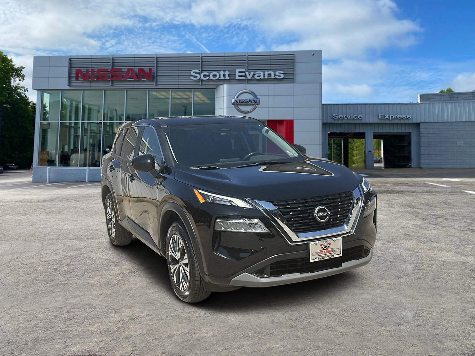 2023 Nissan Rogue SV's photo