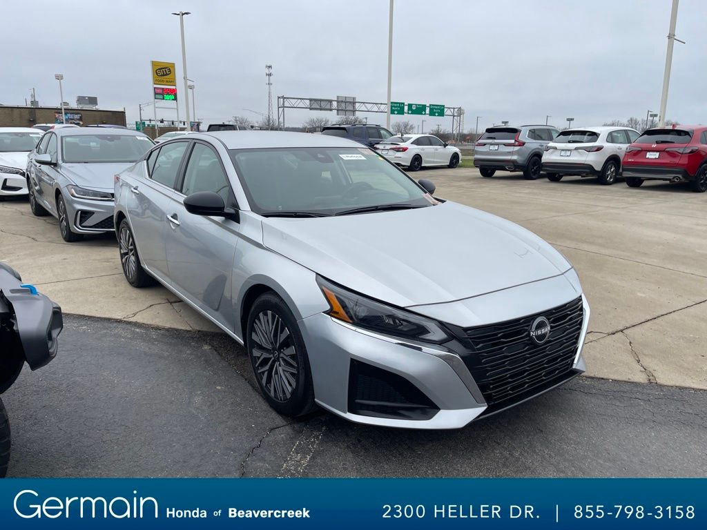 2024 Nissan Altima SV