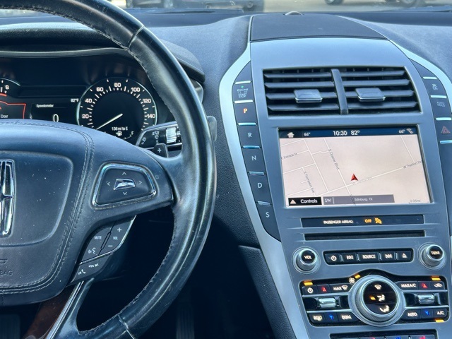 2017 Lincoln MKZ Reserve photo 13