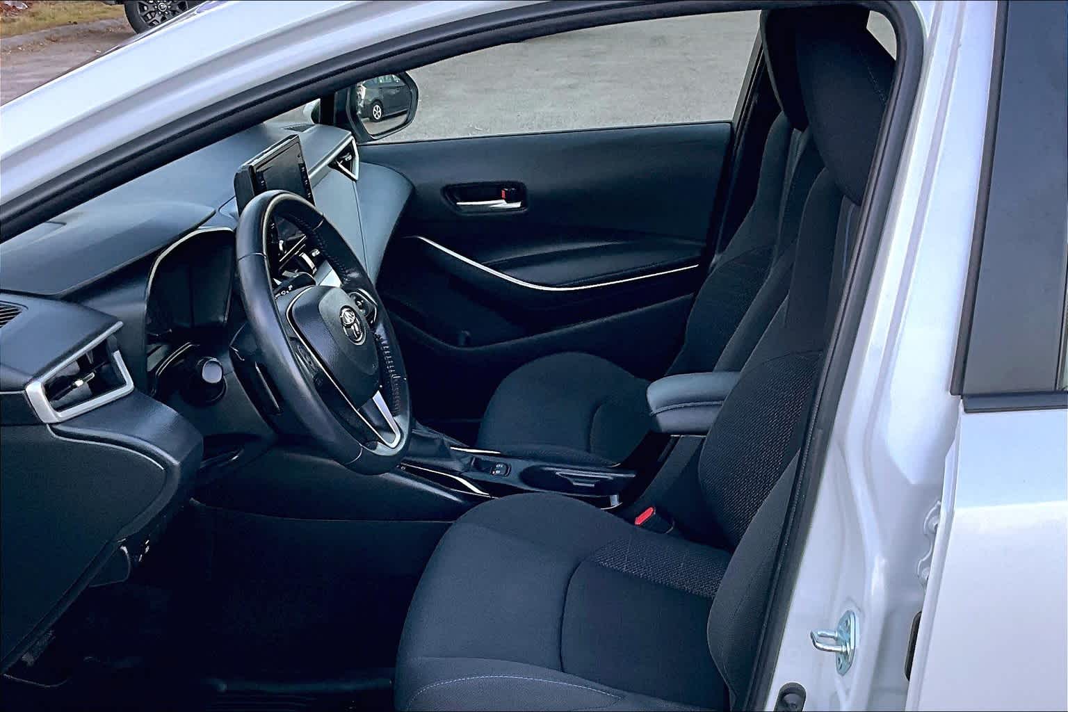 2022 Toyota Corolla SE photo 10