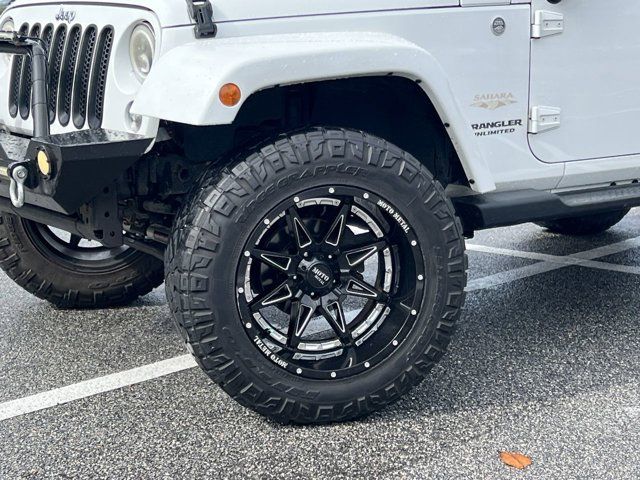 2014 Jeep Wrangler Unlimited Sahara photo 2