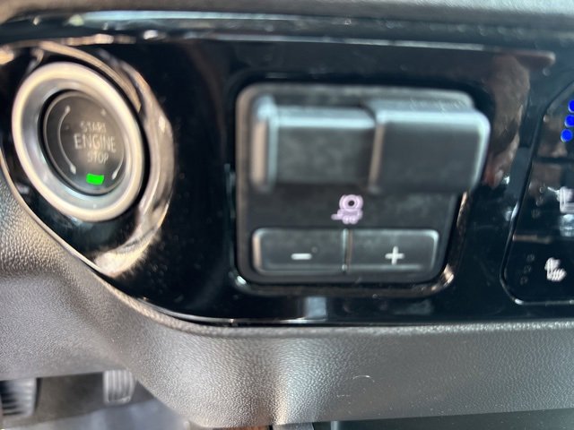 2025 Gmc Sierra 1500 SLT photo 24