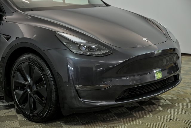 2024 Tesla Model Y Long Range photo 3