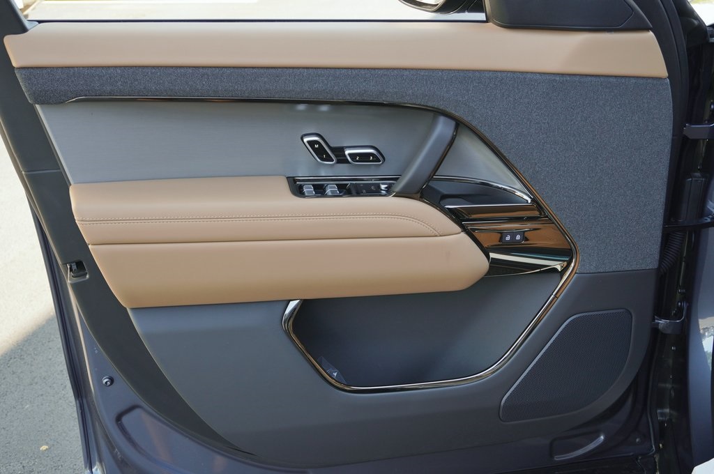2025 LAND ROVER RANGE ROVER SPORT - Image 9
