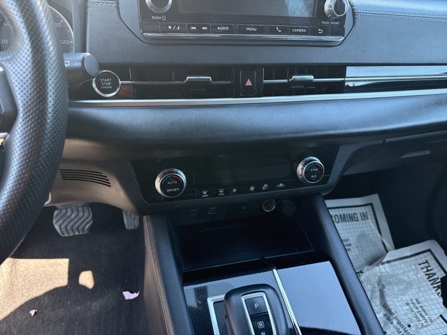 2022 Mitsubishi Outlander Black Edition photo 9