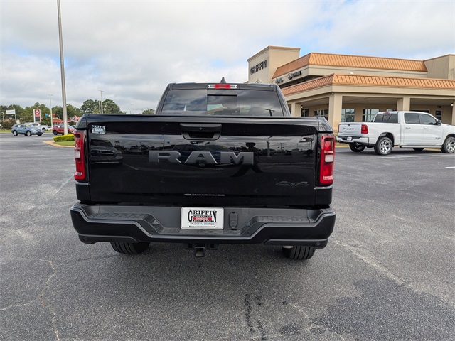2025 Ram 1500 Tradesman photo 4