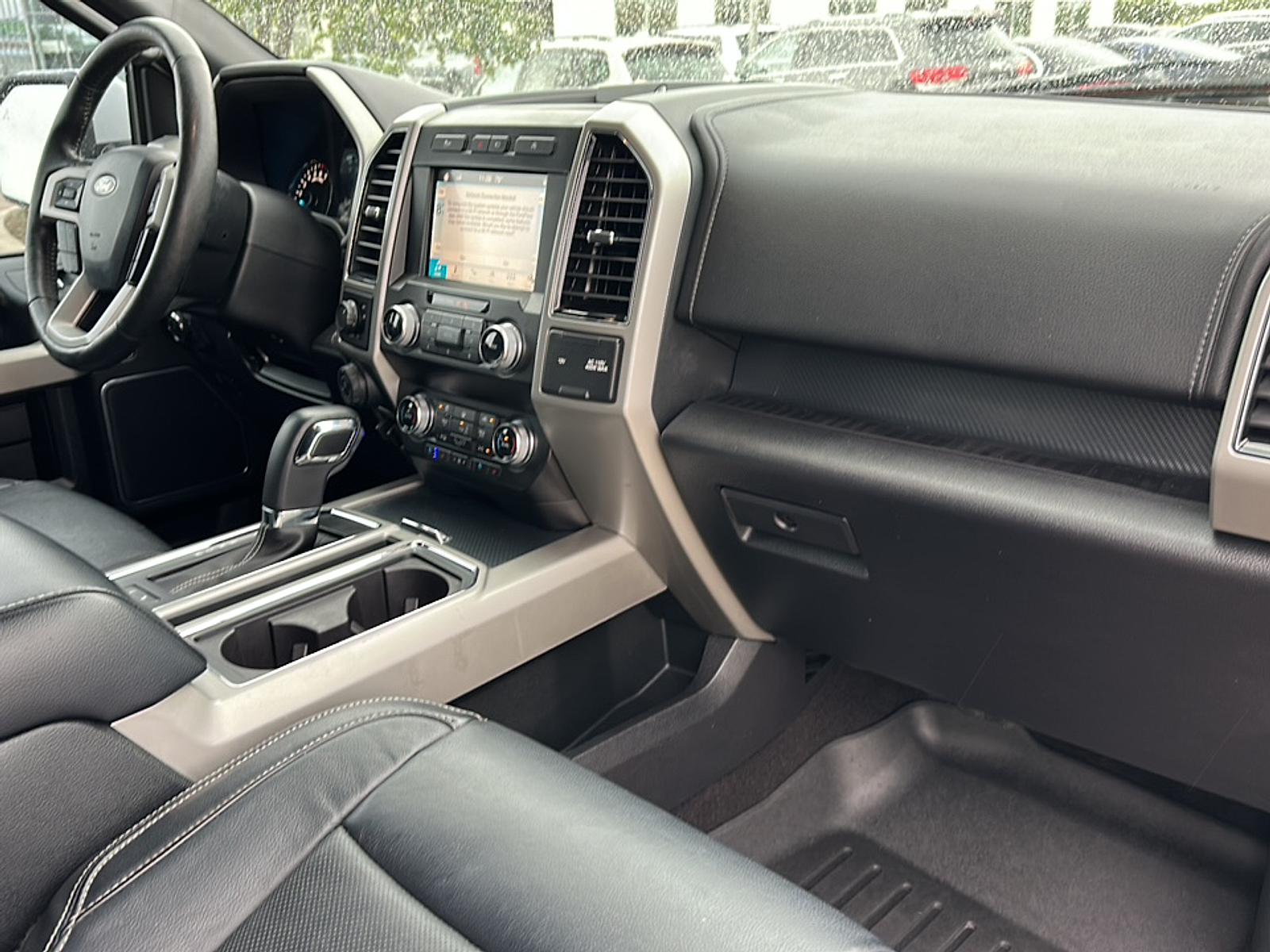 2019 Ford F-150 Lariat photo 11