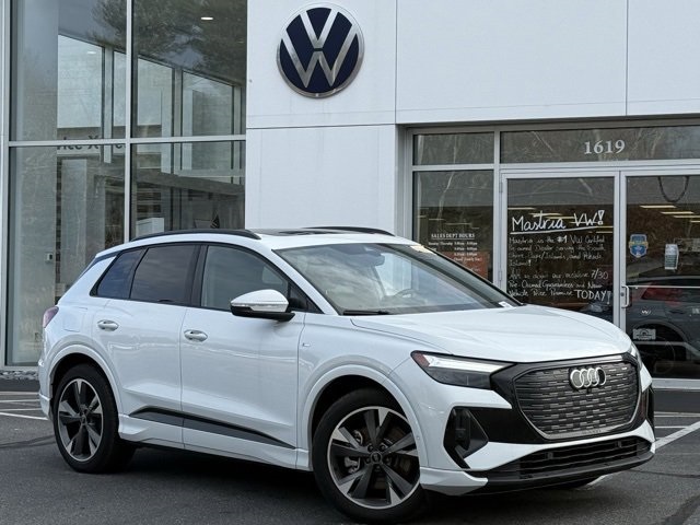 2024 Audi Q4 e-tron Premium Plus's photo