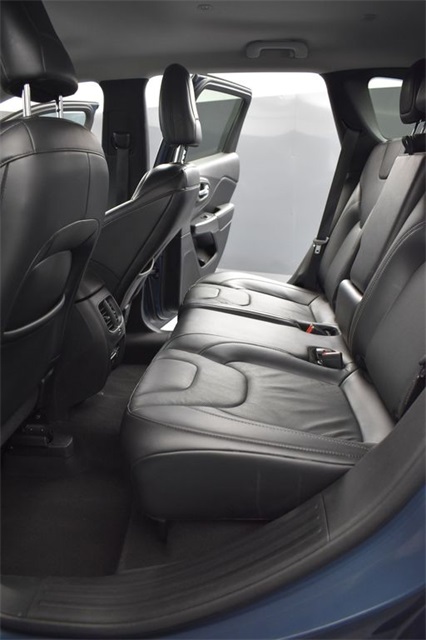 2020 Jeep Cherokee Limited photo 9