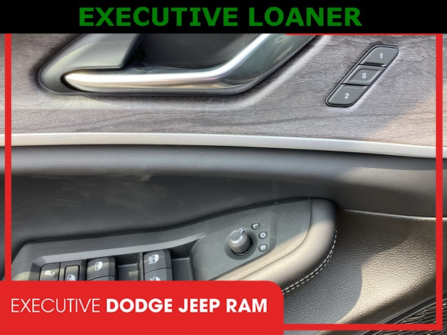2025 Jeep Grand Cherokee Limited photo 5