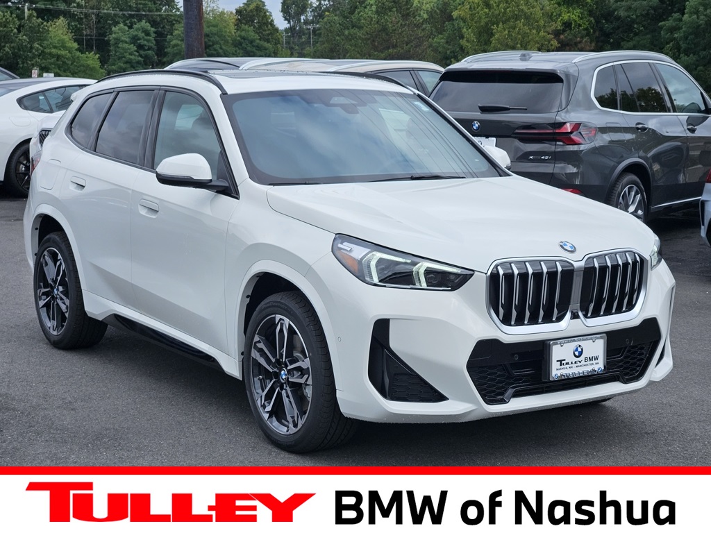 2026 BMW X1 28i's photo