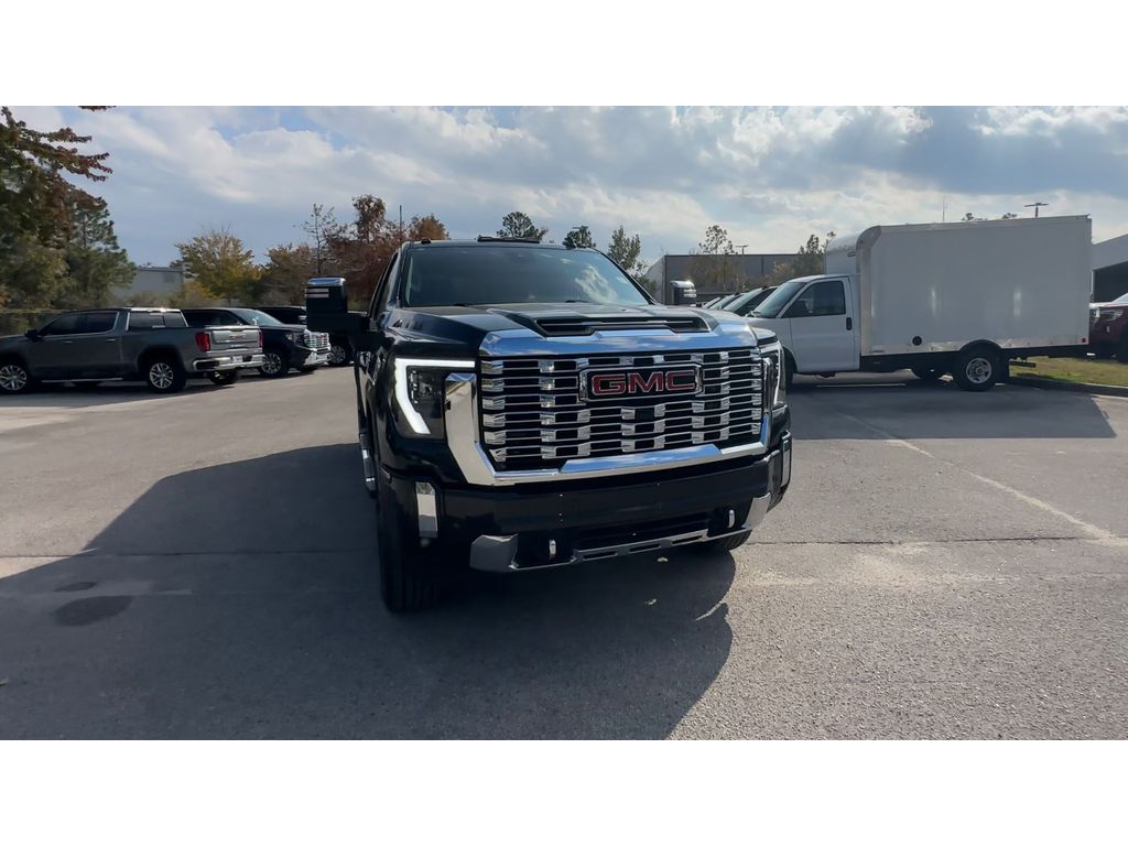 2024 Gmc Sierra 2500 HD Denali photo 3