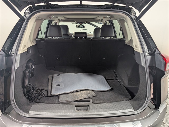 2021 Nissan Rogue SL photo 2