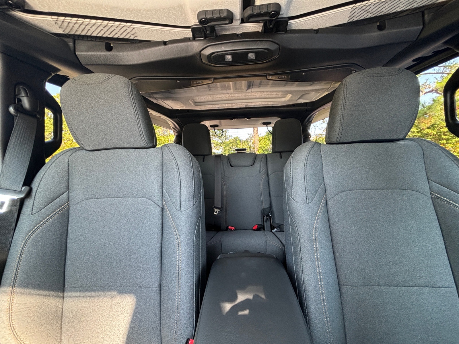 2025 Jeep Wrangler Sport S photo 27