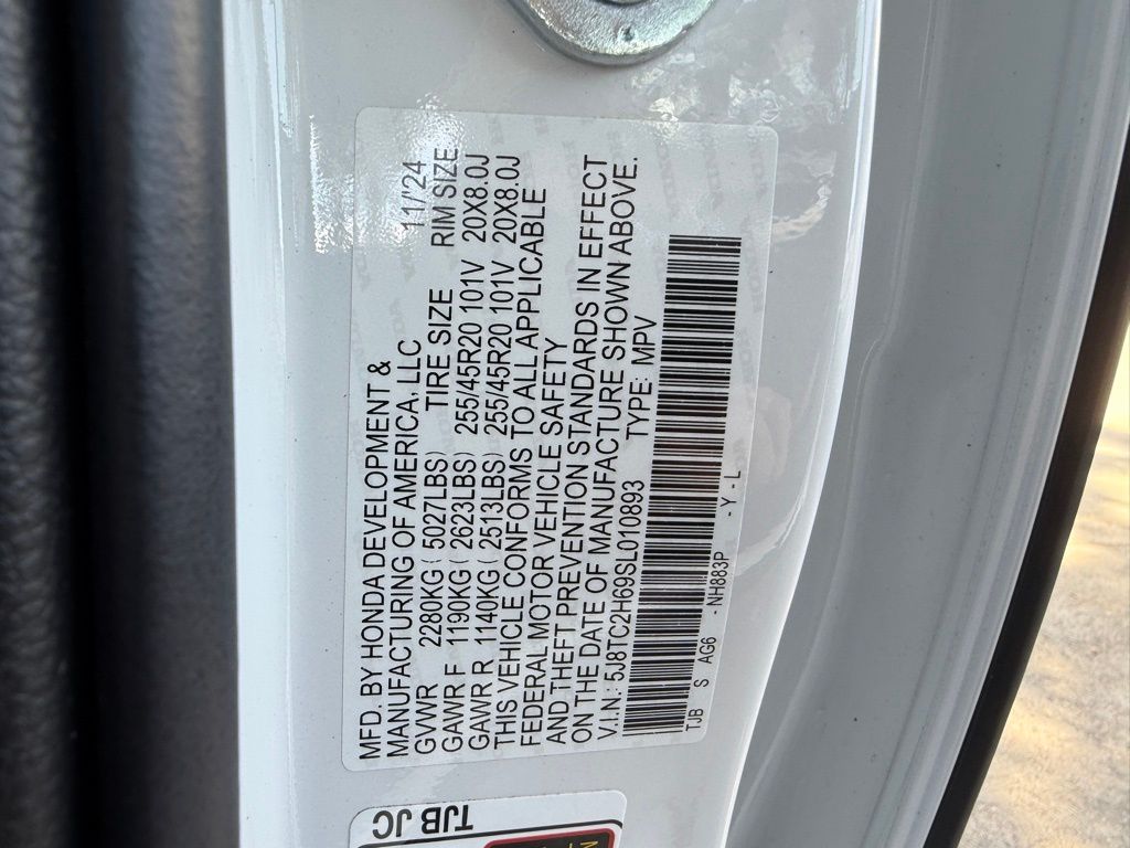 Used 2025 Platinum White Pearl Acura A-Spec Package image 34