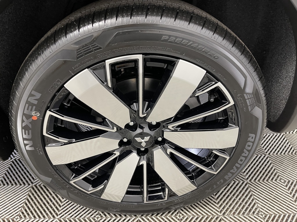 2025 Mitsubishi Outlander SE photo 29