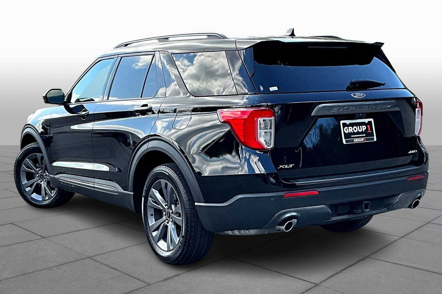 2022 Ford Explorer XLT photo 7
