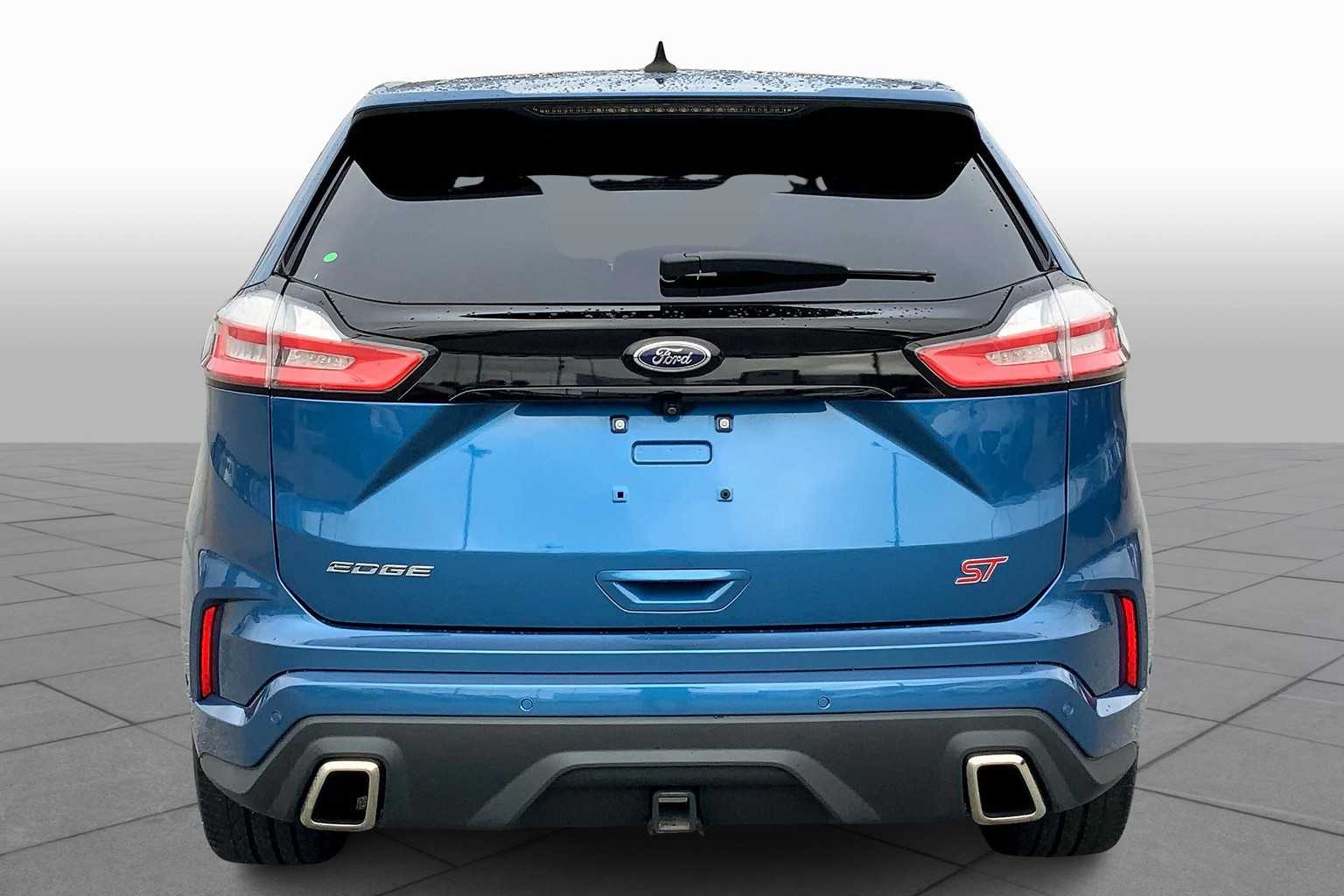 2020 Ford Edge ST photo 4