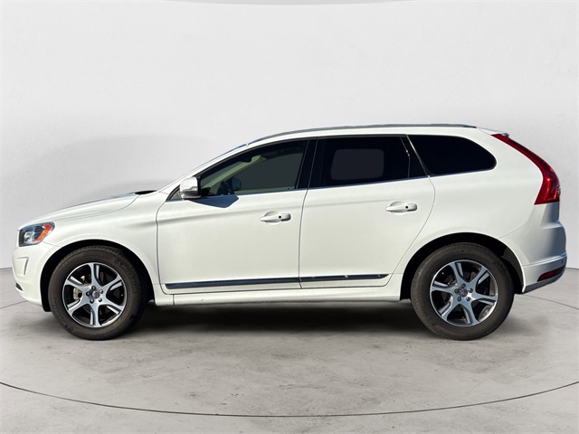 2015 Volvo XC60 Premier R-Design photo 2