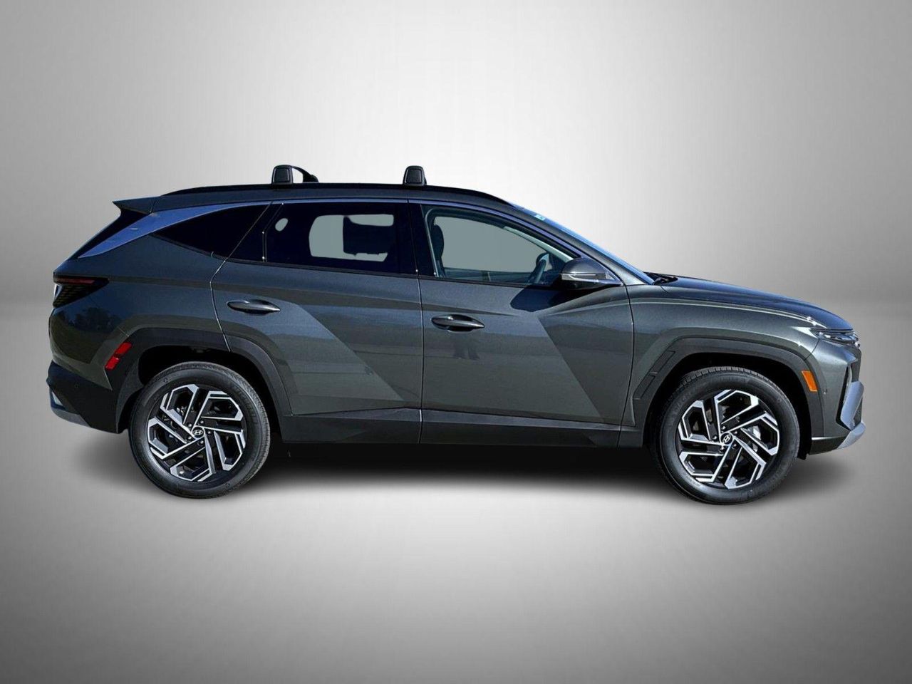 2026 Hyundai Tucson Hybrid Limited Sport photo 2