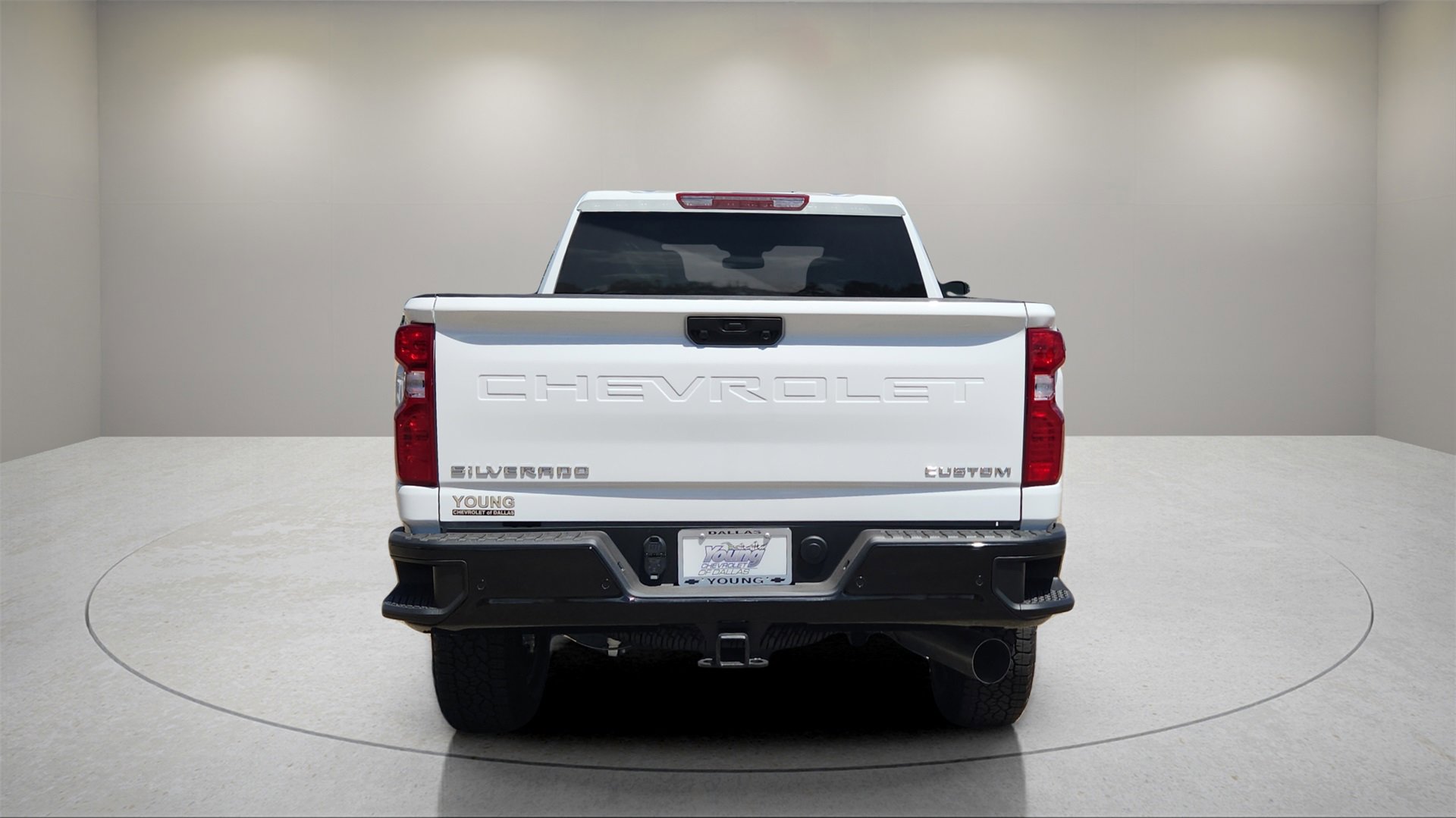 2025 Chevrolet Silverado 2500HD Custom photo 4