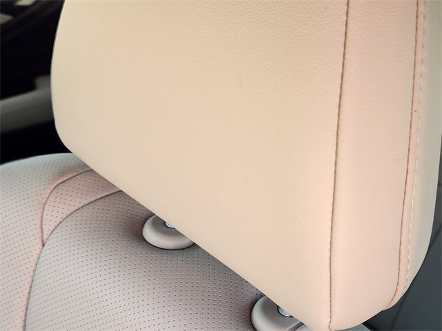 2020 Subaru Outback Limited photo 11
