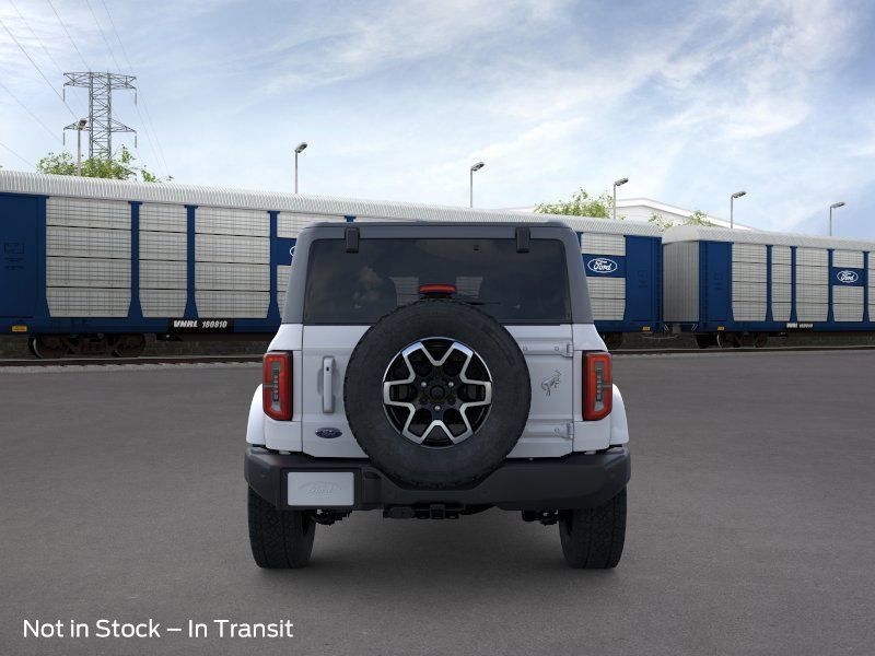 2025 Ford Bronco Outer Banks photo 6