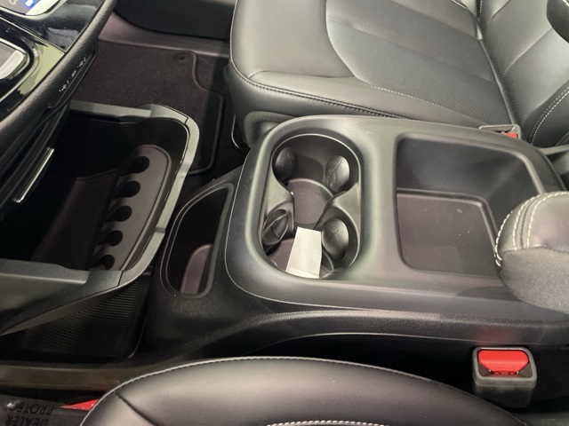 2025 Chrysler Pacifica photo 31