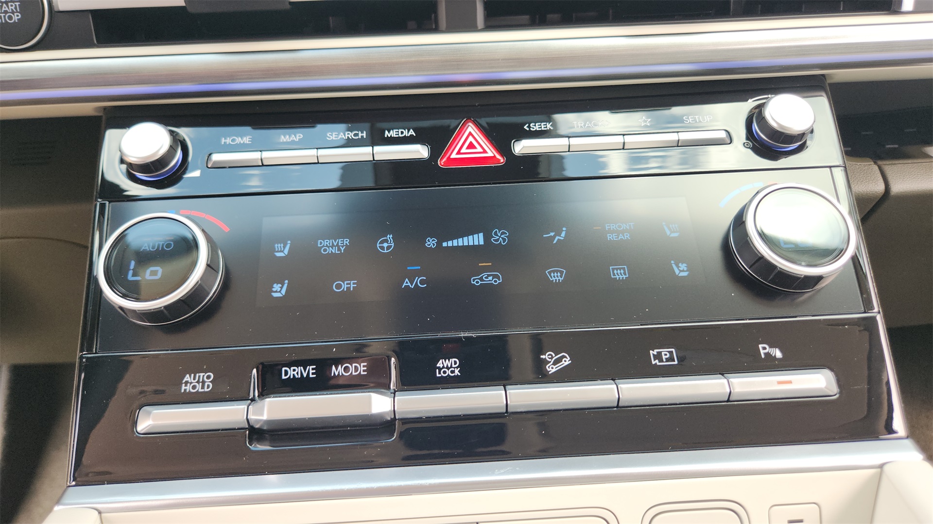 2025 Hyundai Santa Fe Calligraphy photo 13