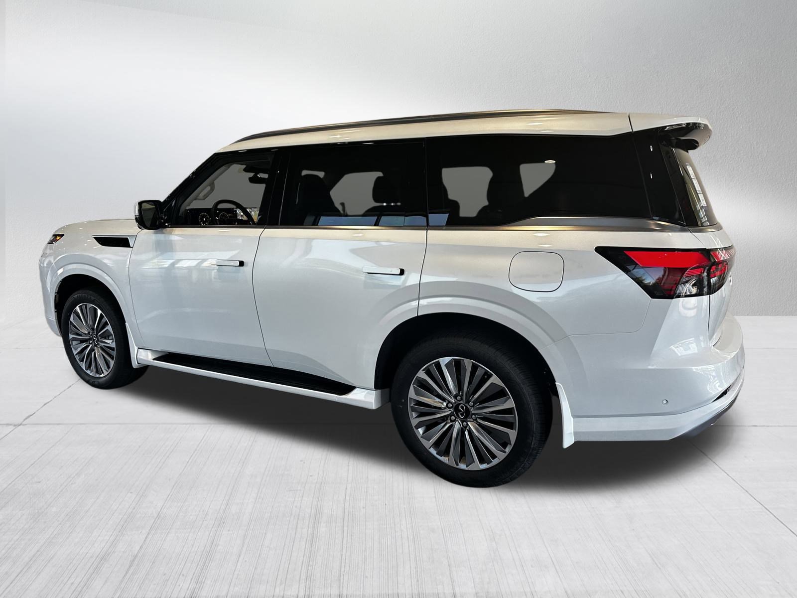 2026 Infiniti QX80 photo 3