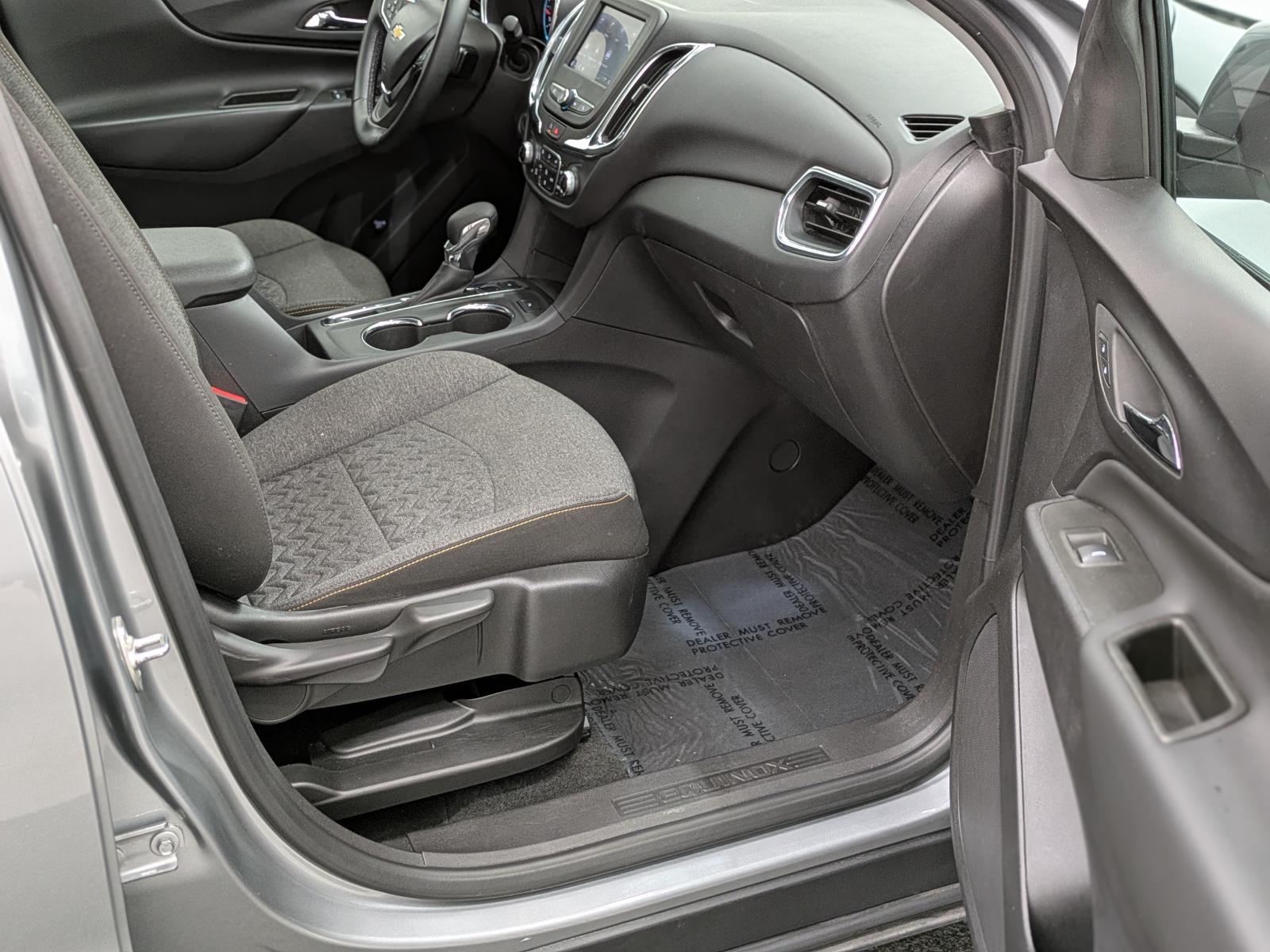 2024 Chevrolet Equinox LT photo 18
