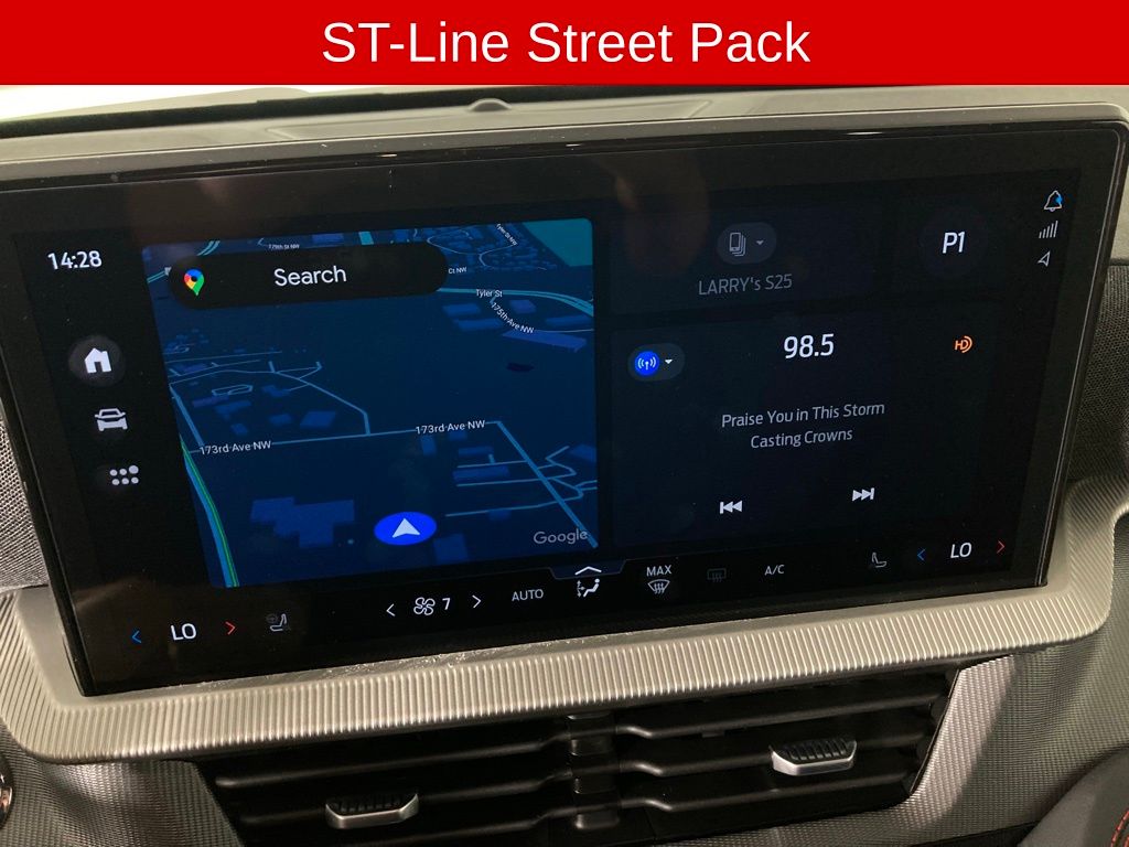 2026 Ford Explorer ST-Line photo 3