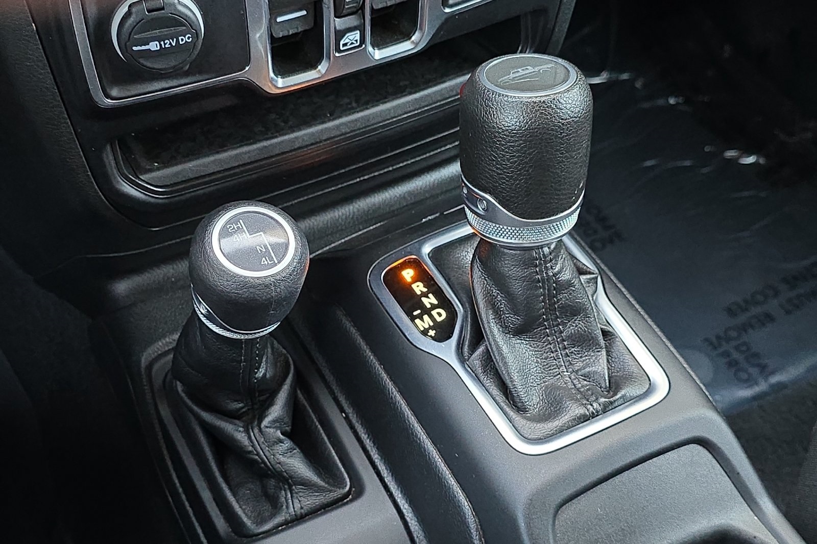 2023 Jeep Gladiator Sport photo 23