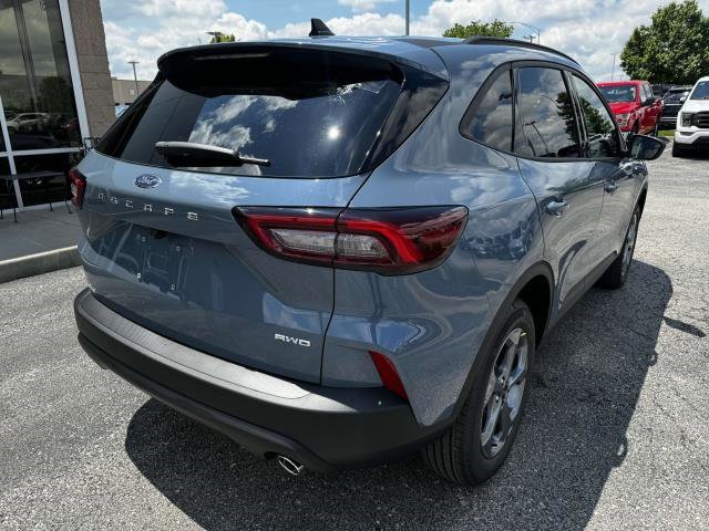 2025 Ford Escape ST-Line photo 5