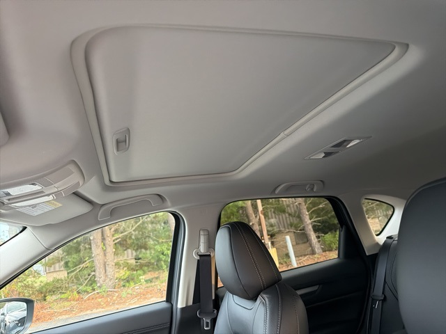 2025 Mazda CX-5 2.5 S Preferred photo 11