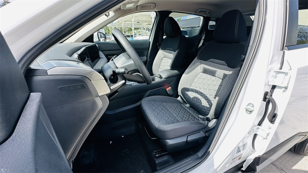 2026 Nissan Kicks SV photo 21