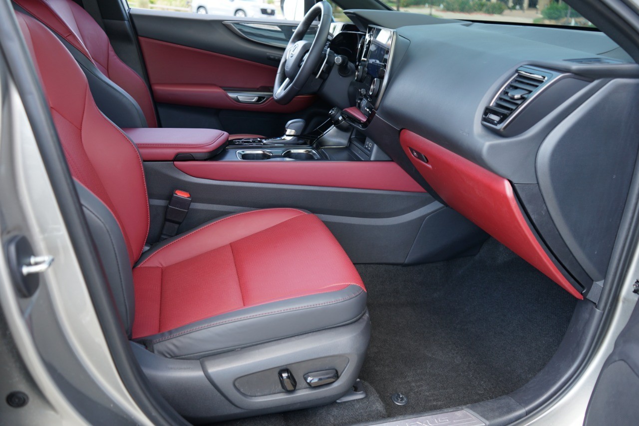2024 Lexus NX 250 Premium photo 11